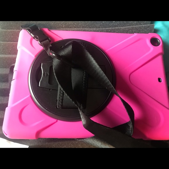 Accessories - 💎Heavy duty 💎iPad 9.7💎case & shoulder strap💎